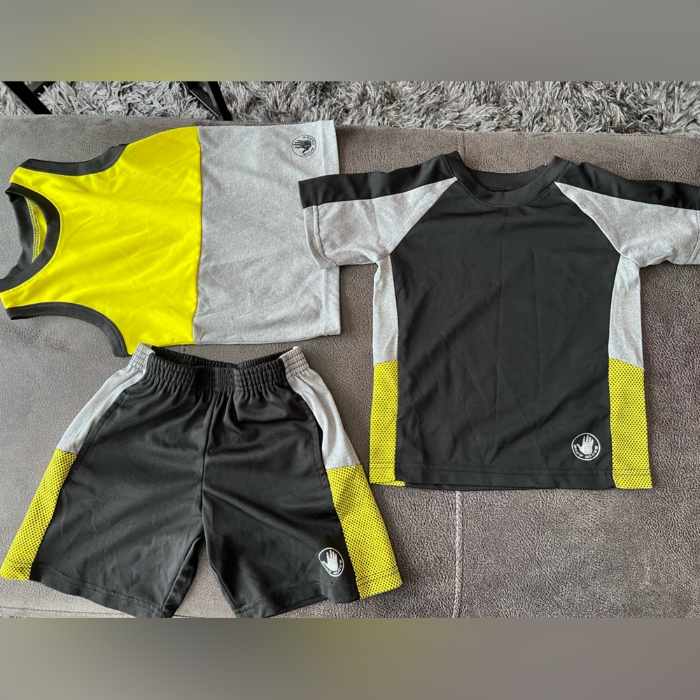 Toddler Boy 3 Piece Short Set…